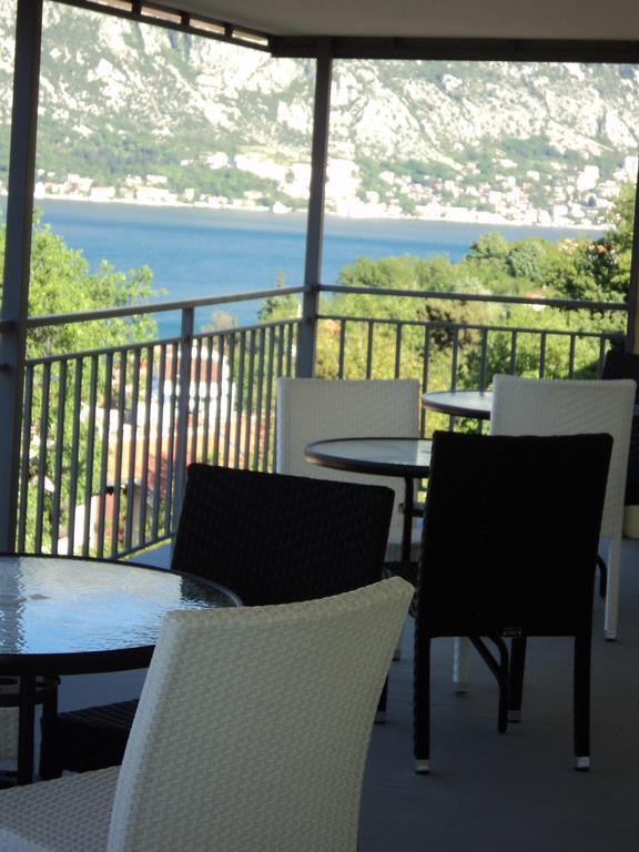 Guest House Pajovic Cattaro Esterno foto